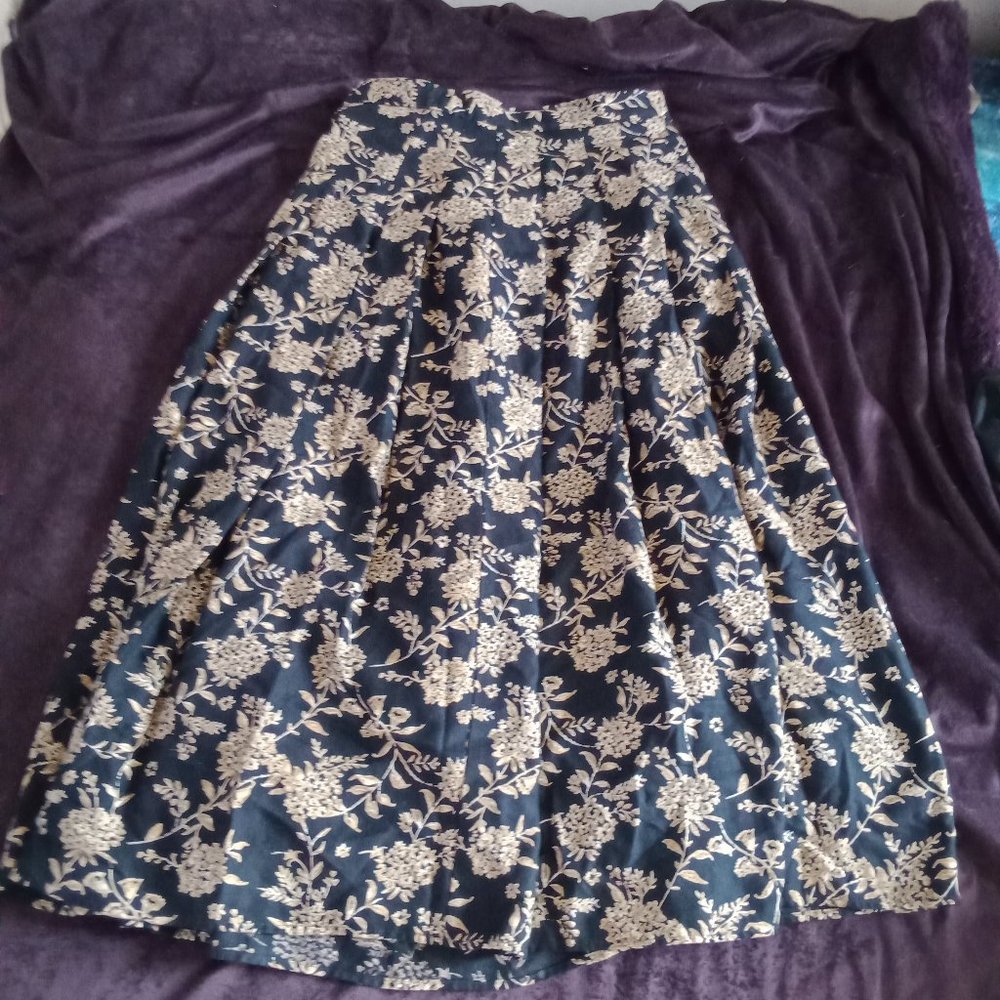 Women's new skirt 41